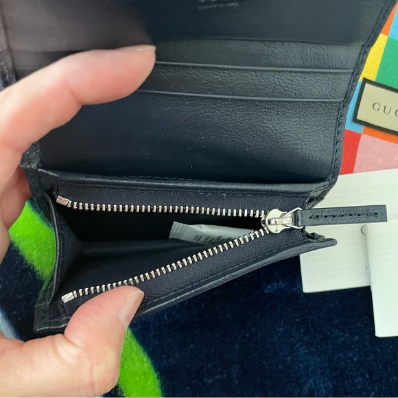 Authentic Gucci GG wallet - Picture 7 of 13